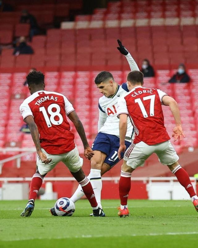 江南-2021普斯卡什奖评选结果公布：拉梅拉插花脚当选