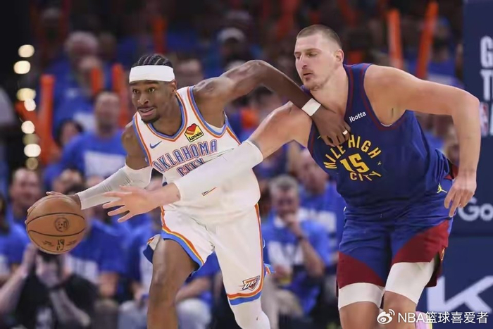 江南-美媒重排现役50大球星：詹姆斯跌出前20，杜库无缘前十，字母第六|詹姆斯·哈登|谢伊·吉尔杰斯-亚历山大|扬尼斯-阿德托昆博|尼古拉-约基奇|多诺万-米切尔_新浪体育_新浪新闻