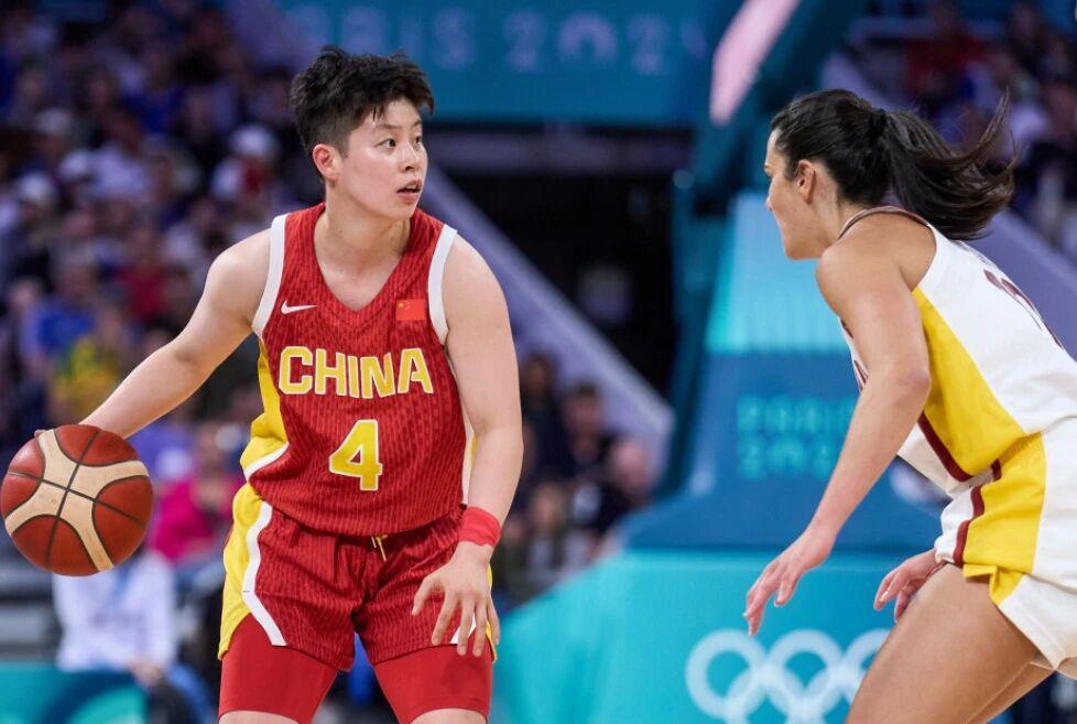 江南体育平台-中国女篮官宣阵容调整，宫鲁鸣爱将回归，韩旭李月汝官宣重返WNBA
