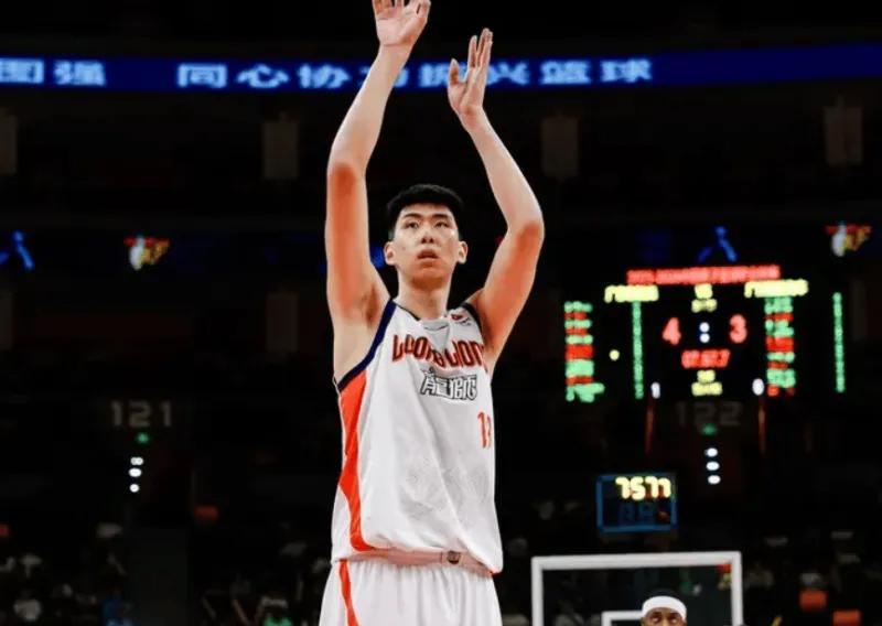 江南体育官网-徐昕收到NBA试训+夏联邀请，同时官宣入国家队短训营，如何决策？